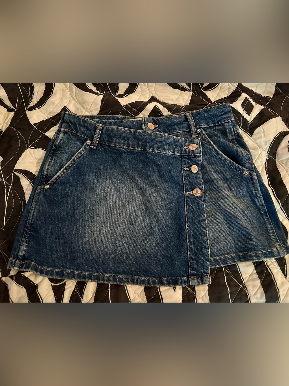 We The Free Dark Blue Denim Button-Front Mini Skirt size 27